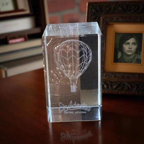 Vintage Hot Air Balloon Collector’s Duo – Crystal 3D Etched Sky Adventures Souve - Picture 3 of 7